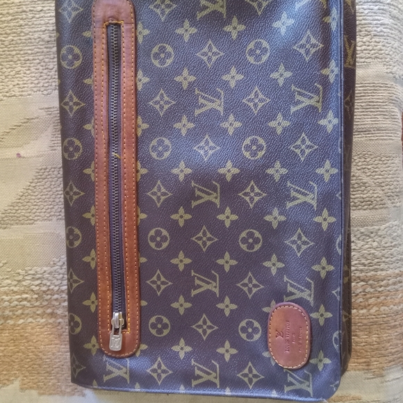 Louis Vuitton Documents/laptopcase - Picture 2 of 3